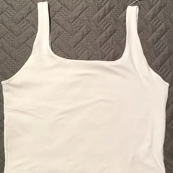 2-Crop Top by Reoria Size Medium Buttery Soft Sports Bra-1 White & 1 Black - Picture 3 of 11